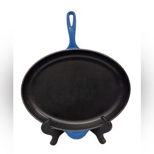 Le creuset 15.75 inches enamel cast iron skillet in color marseille